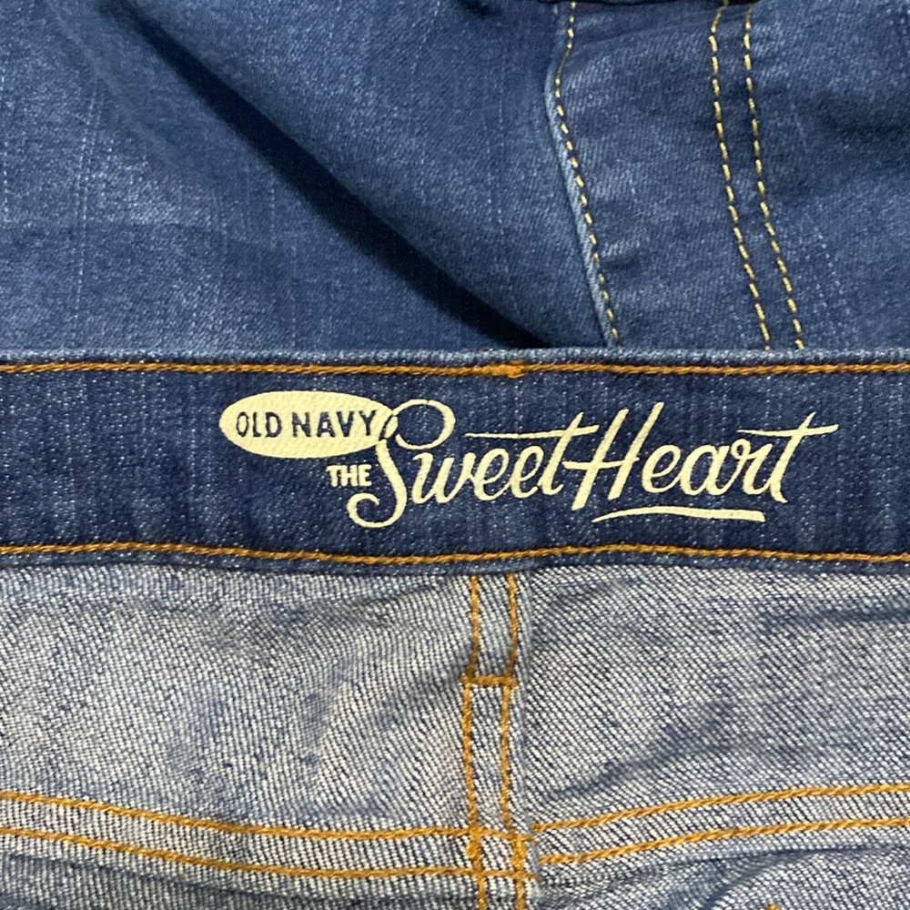 Old Navy The Sweetheart Bermuda shorts - Picture 3 of 4